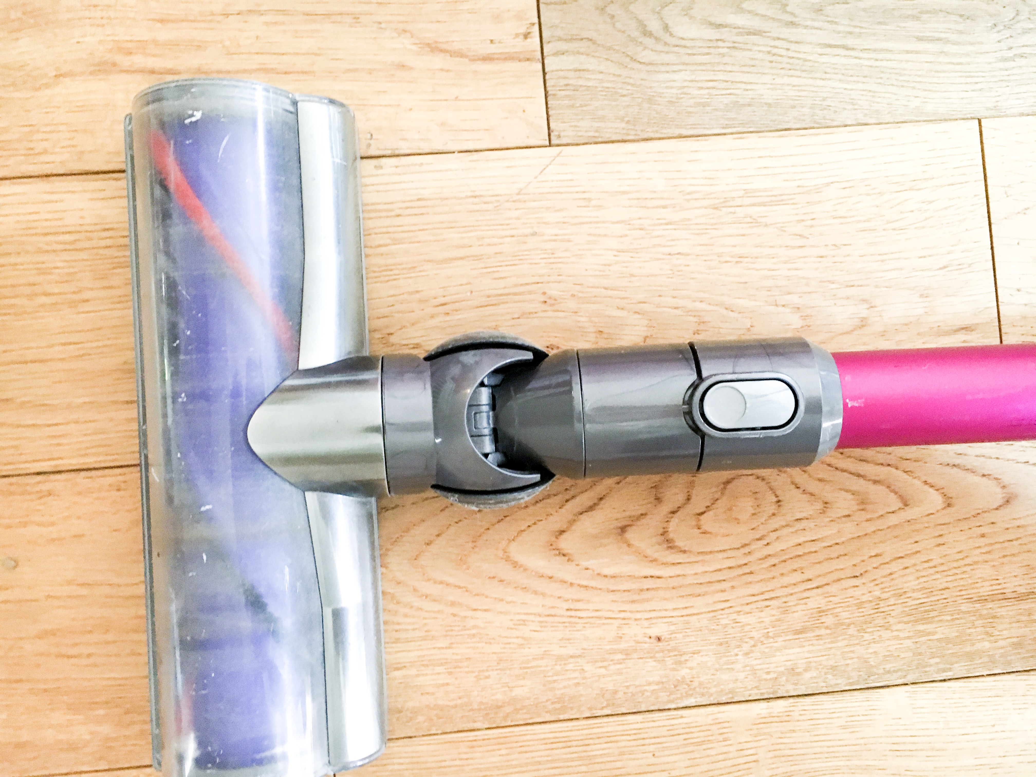 aspirateur Dyson V6 Motorhead rose avis test