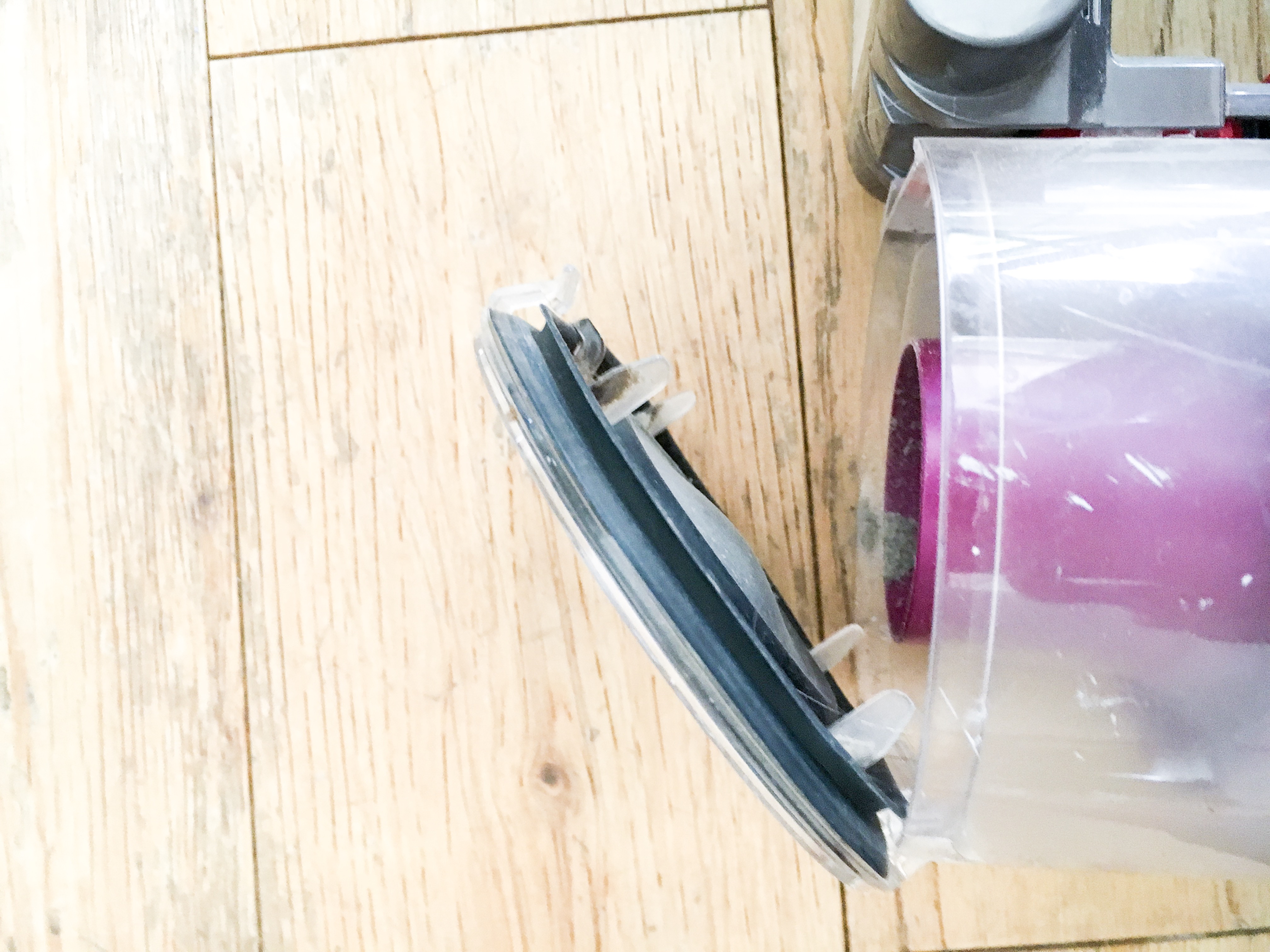 aspirateur Dyson V6 Motorhead rose avis test