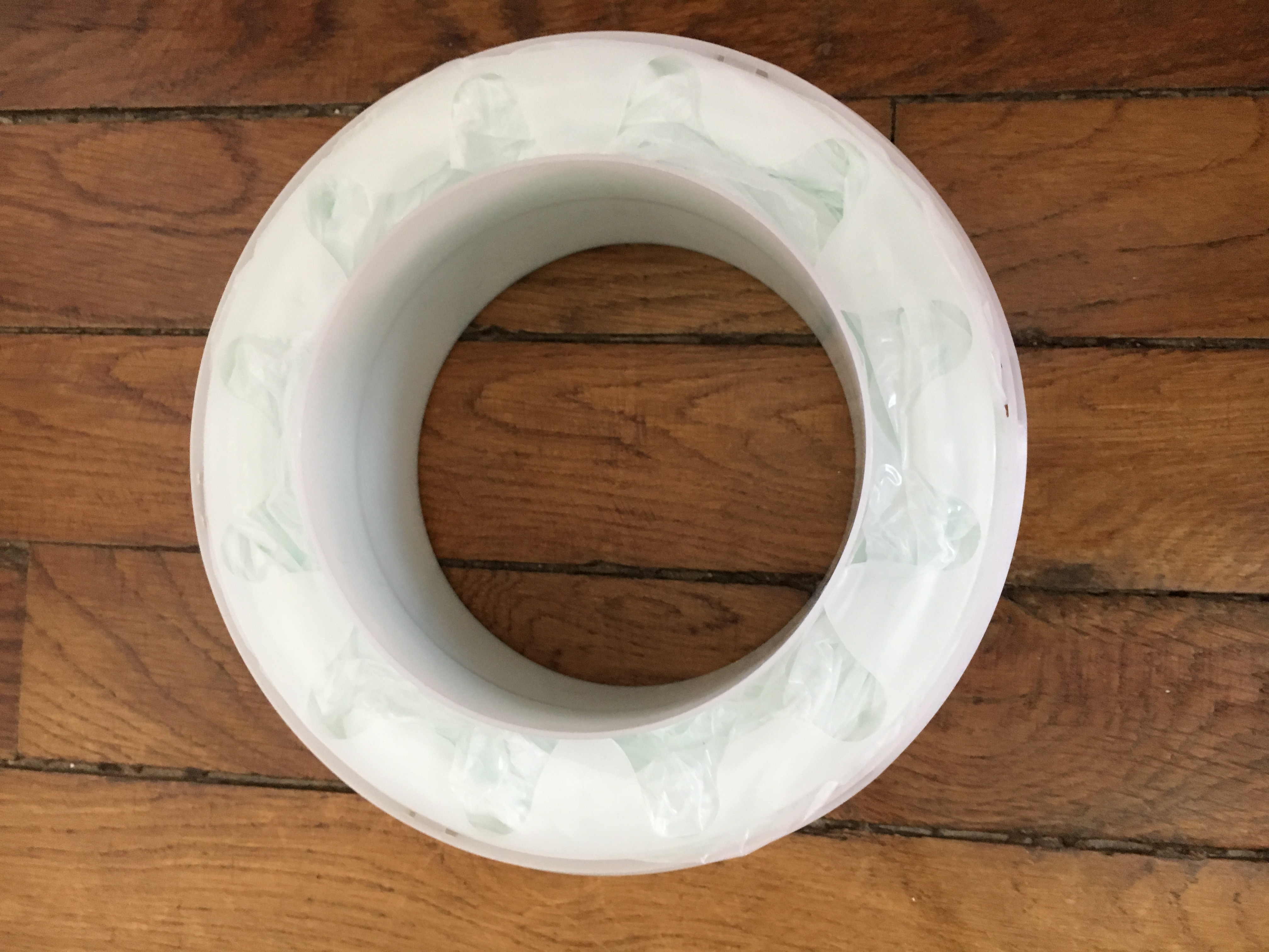 cartouche, recharge pour une poubelle a couches sangenic 