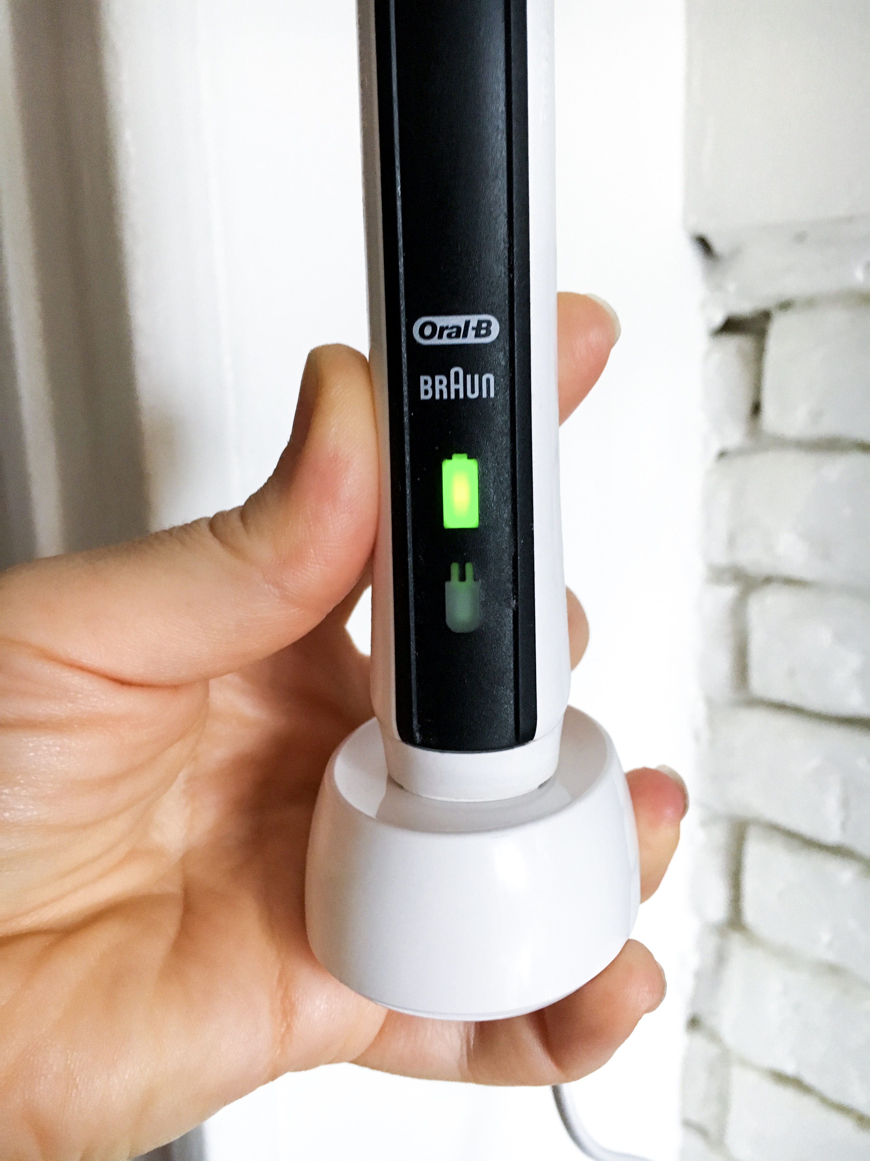 chargeur brosse à dents électrique Oral B pro test et avis dents blanches