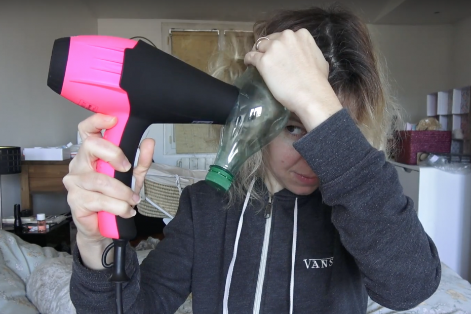 test boucler ses cheveux avec une bouteille en plastique
