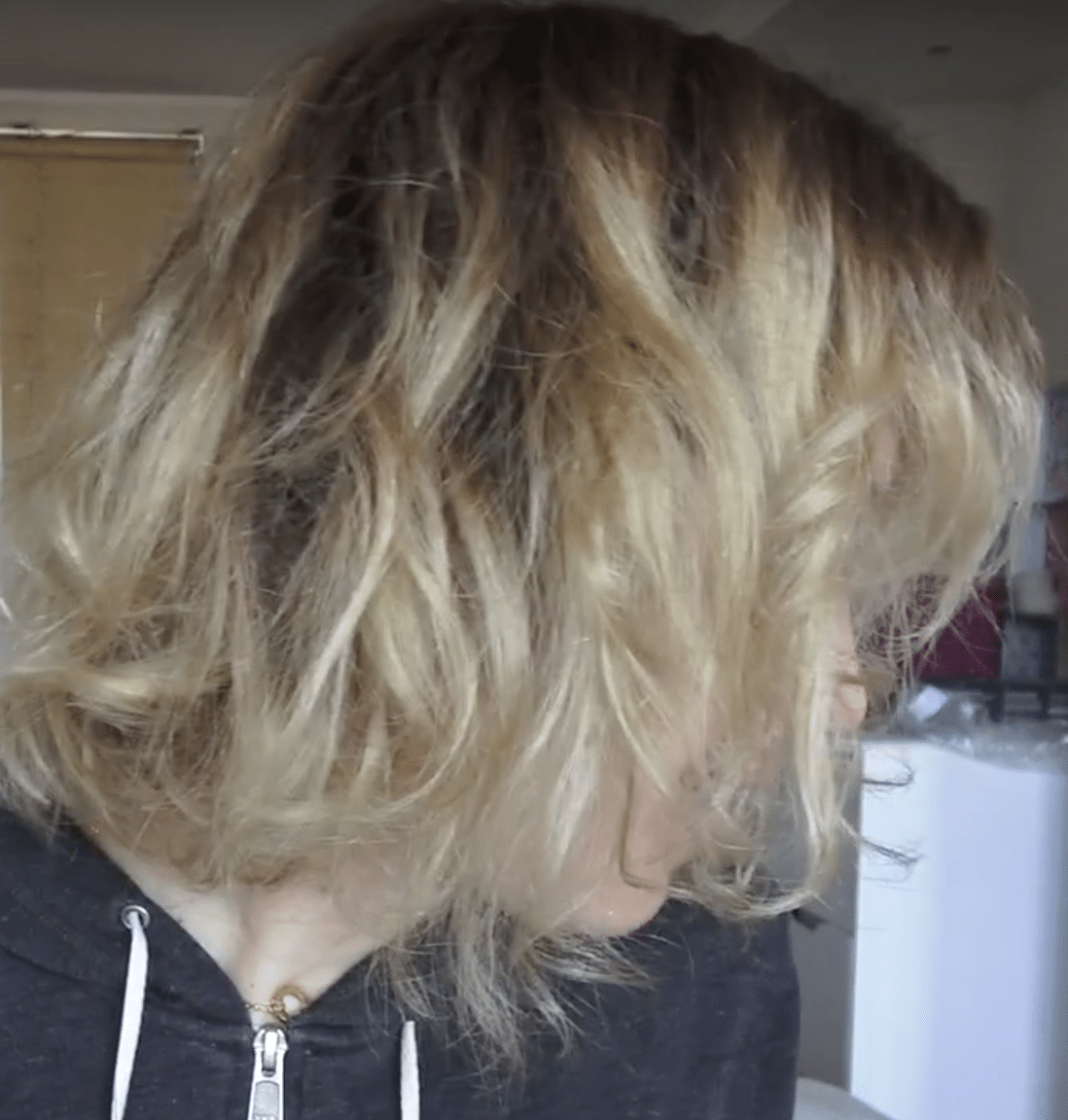 test boucler ses cheveux avec une bouteille en plastique