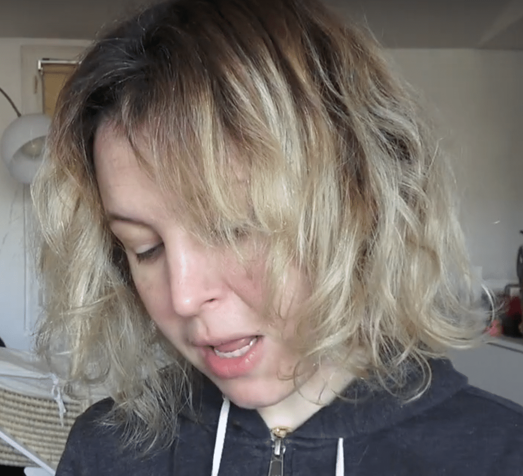 test boucler ses cheveux avec une bouteille en plastique