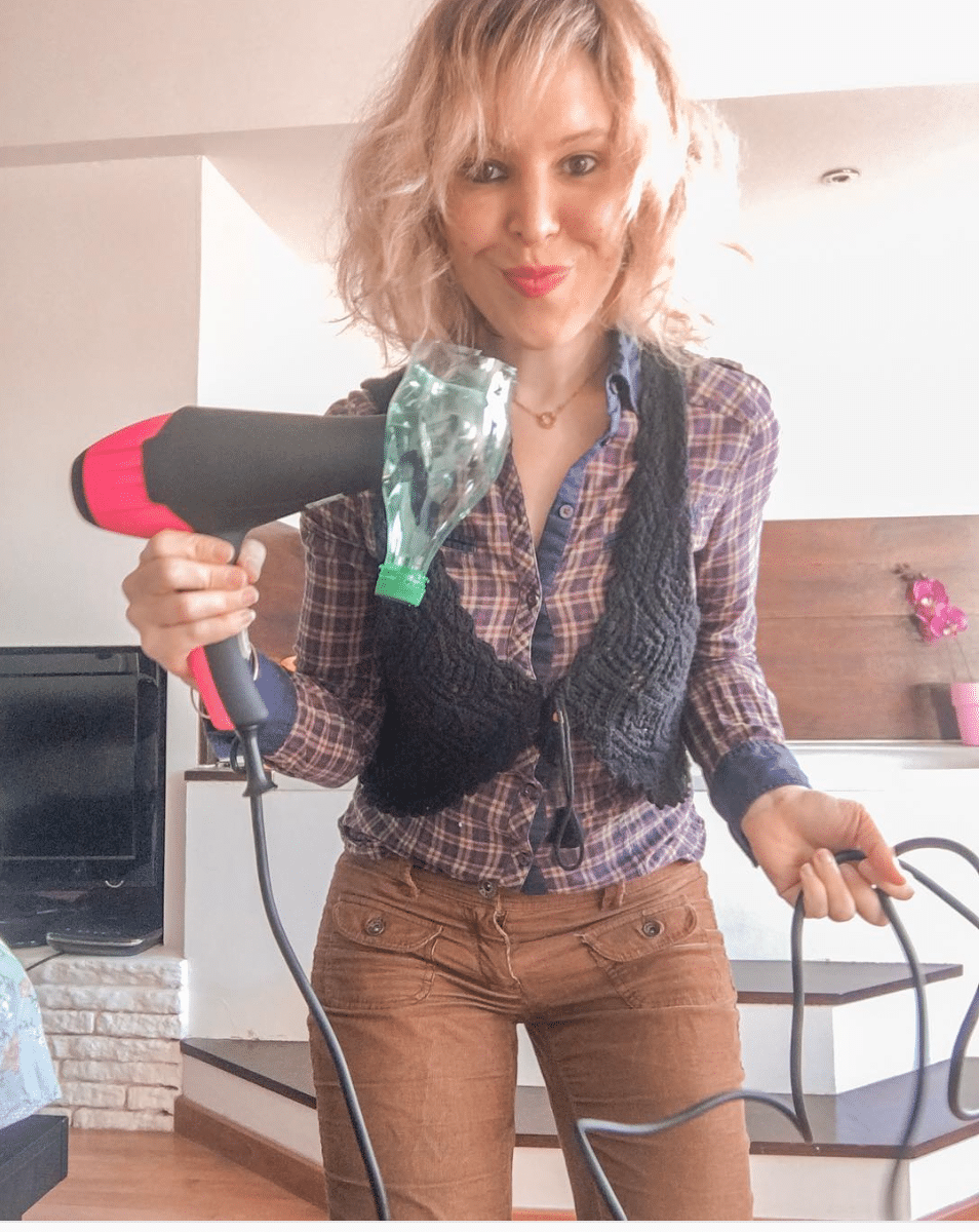 test boucler ses cheveux avec une bouteille en plastique