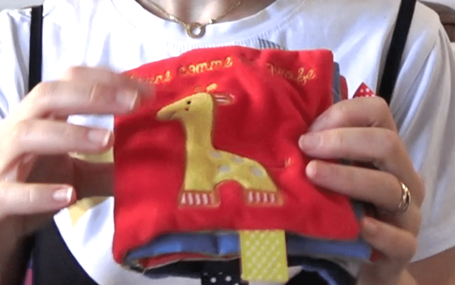 Liste de jouets pour éveiller bébé 0 à 6 mois