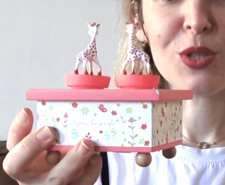 Liste de jouets pour éveiller bébé 0 à 6 mois