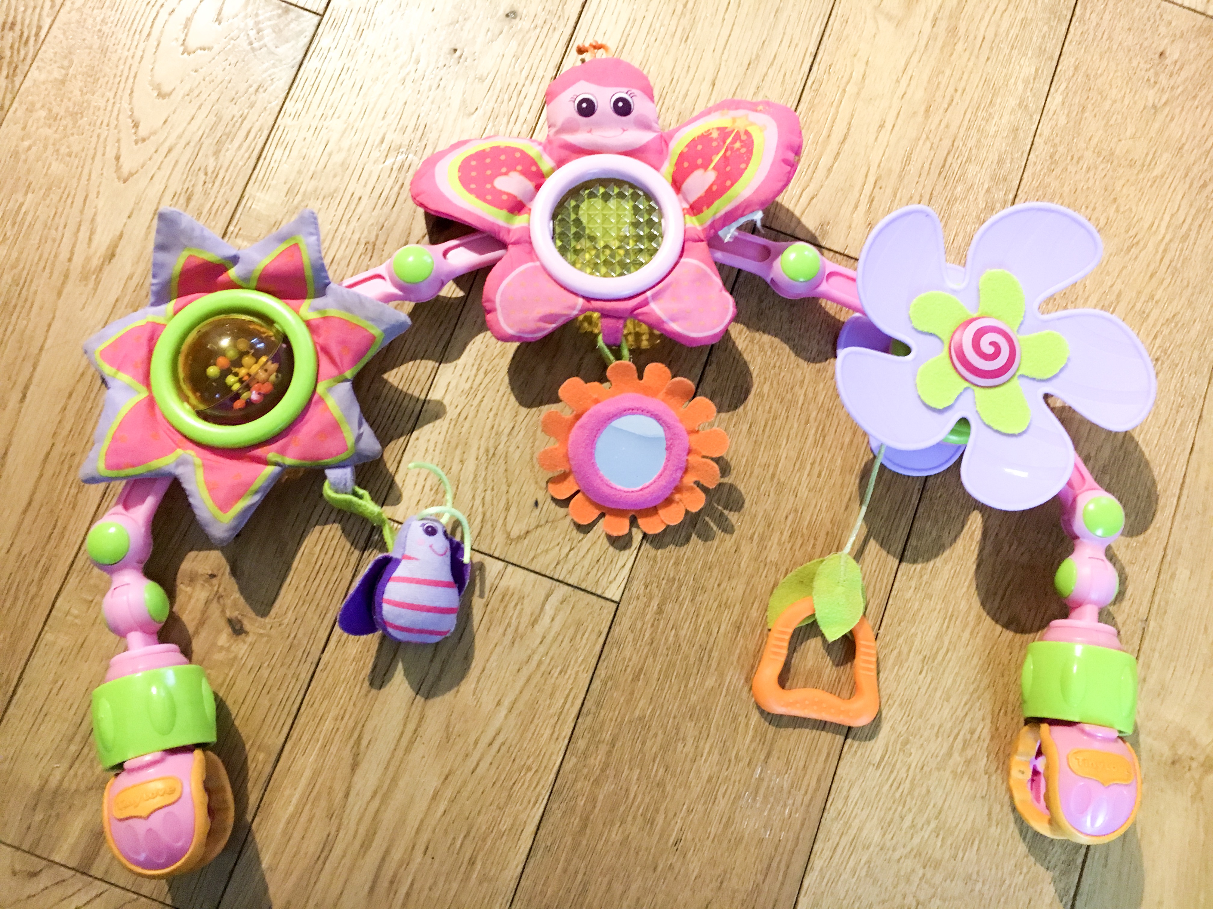 arche d'activités pour bébé butterfly stroll Tiny Love Tiny Princesse pinces universelles qui tient sur tous les supports 