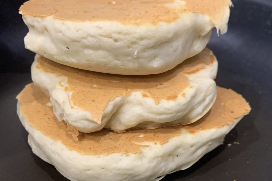 Recette facile pancakes bien épais à la banane sans oeufs
