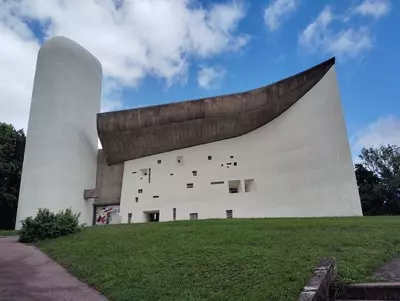 avis La chapelle Notre-Dame-du-Haut LE CORBUSIER