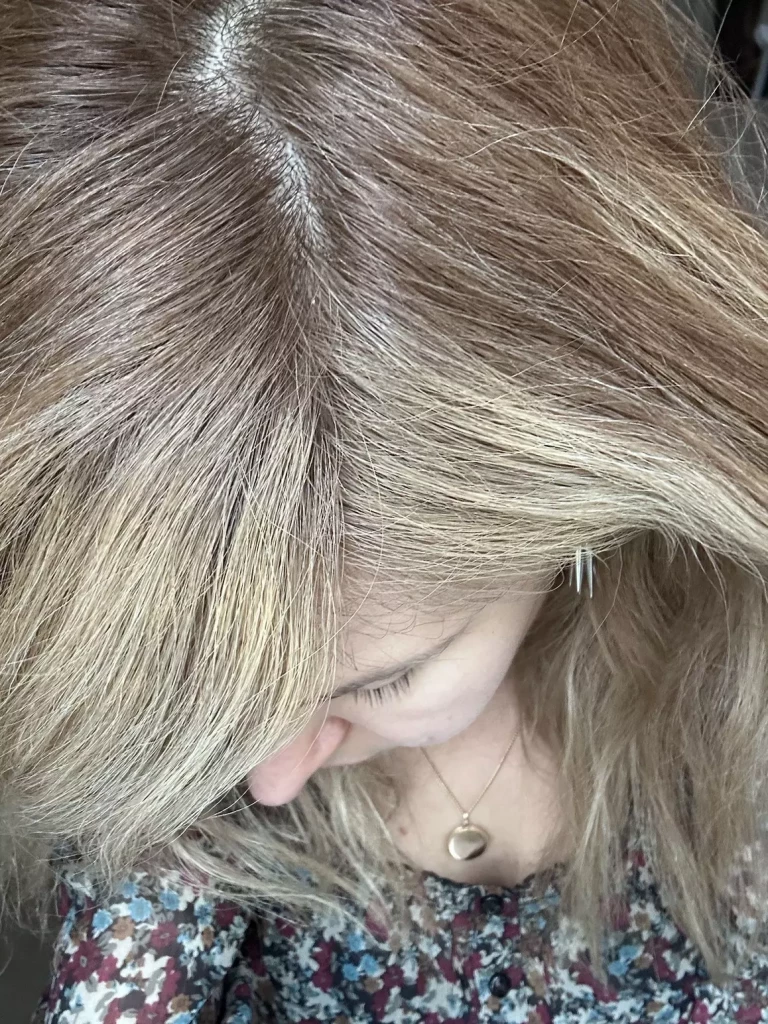 avis root touch up powder Action