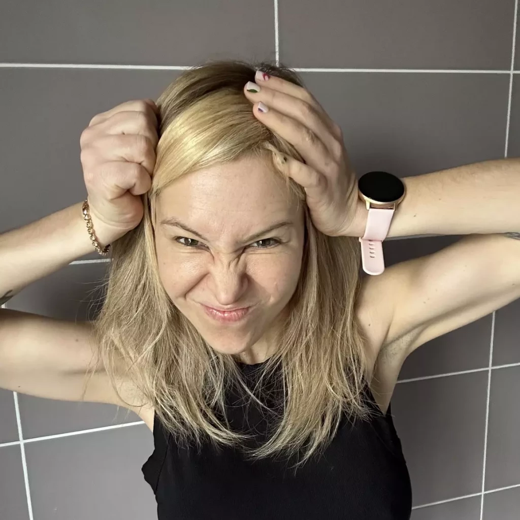 comment déjaunir ses cheveux avec une patine