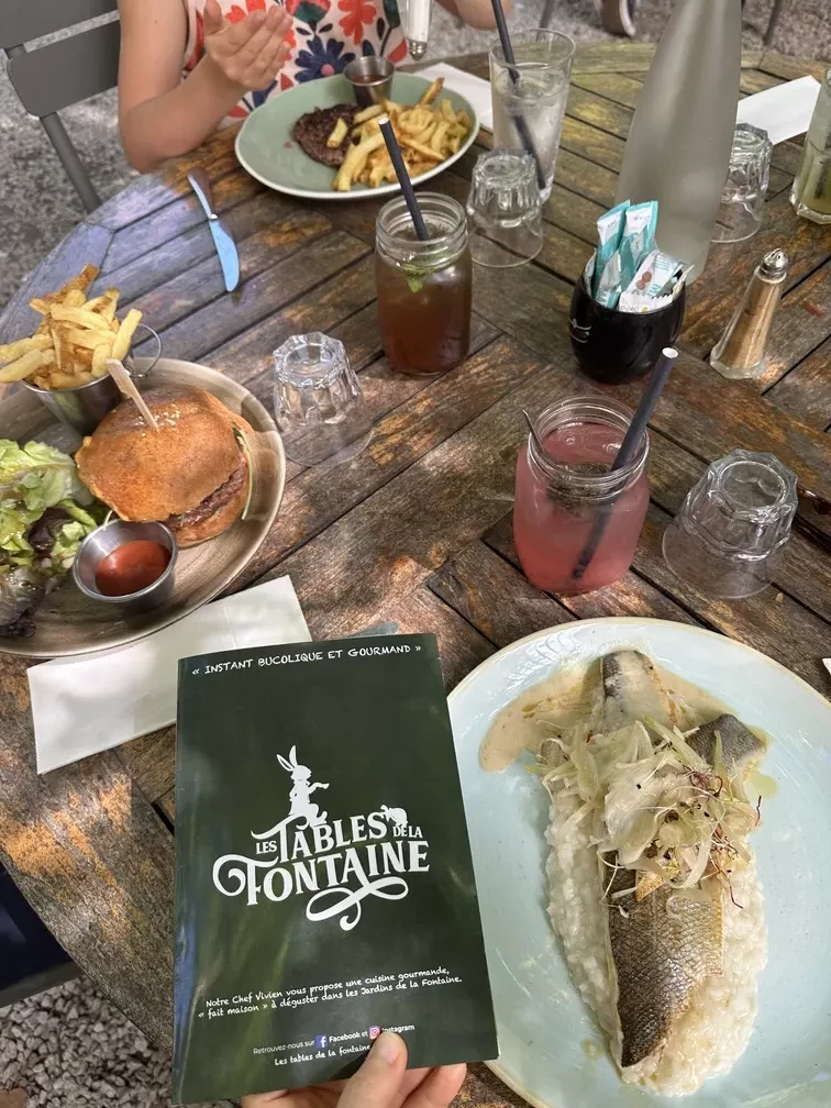 avis restaurant Les fables de la fontaine à Nimes